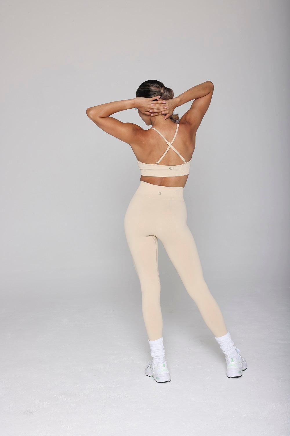 SHE'S SEAMLESS SPORT BRA - CREAM